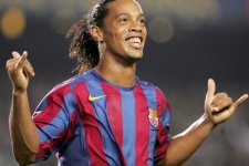 1690082-ronaldinho-kimdir-ronaldinho-nun-kariyeri-nasildi-ronaldinho-futbolu-neden-birakti-65...jpeg 1690082-ronaldinho-kimdir-ronaldinho-nun-kariyeri-nasildi-ronaldinho-futbolu-neden-birakti-65...jpeg