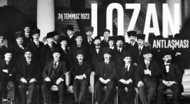 329px-Lozan-antlasmasi-.jpg 329px-Lozan-antlasmasi-.jpg